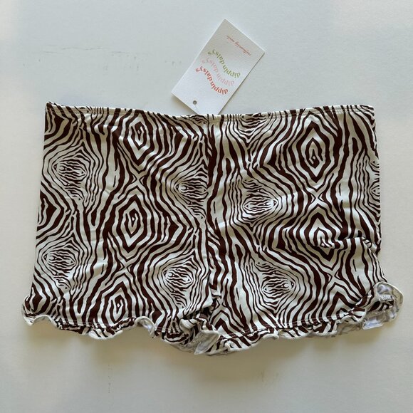 Dippin’ Daisy’s Rebel Shorts - Picture 2 of 3